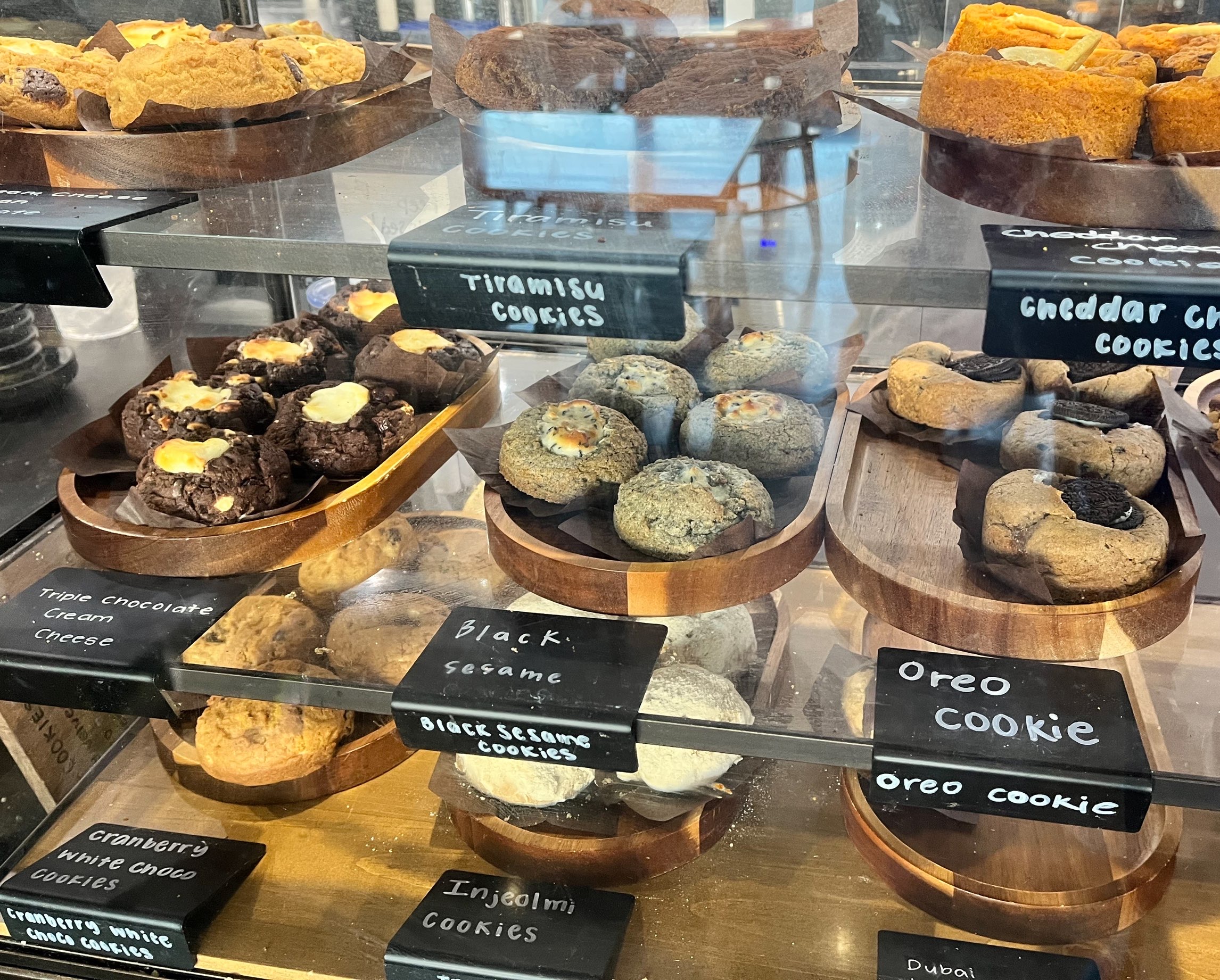 dessert cafe