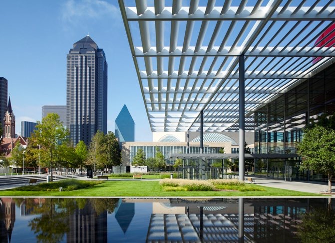 Downtown Dallas Arts District buildings and streets