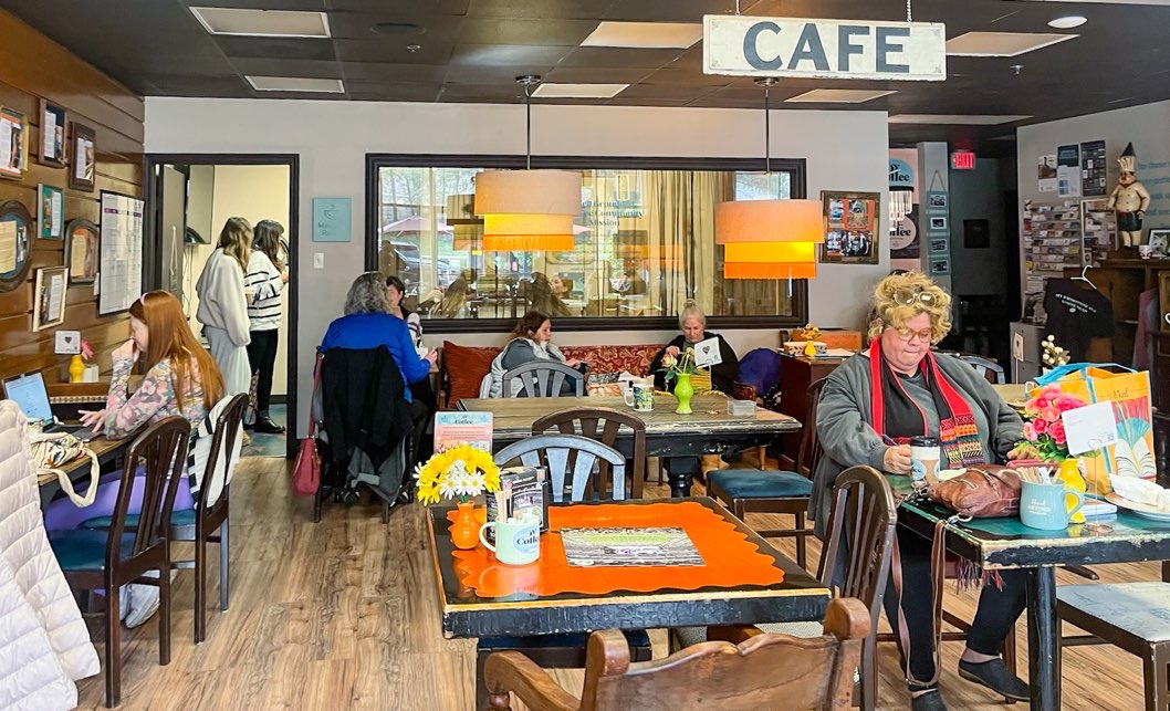 women working together in one of the best coffee shops in white rock